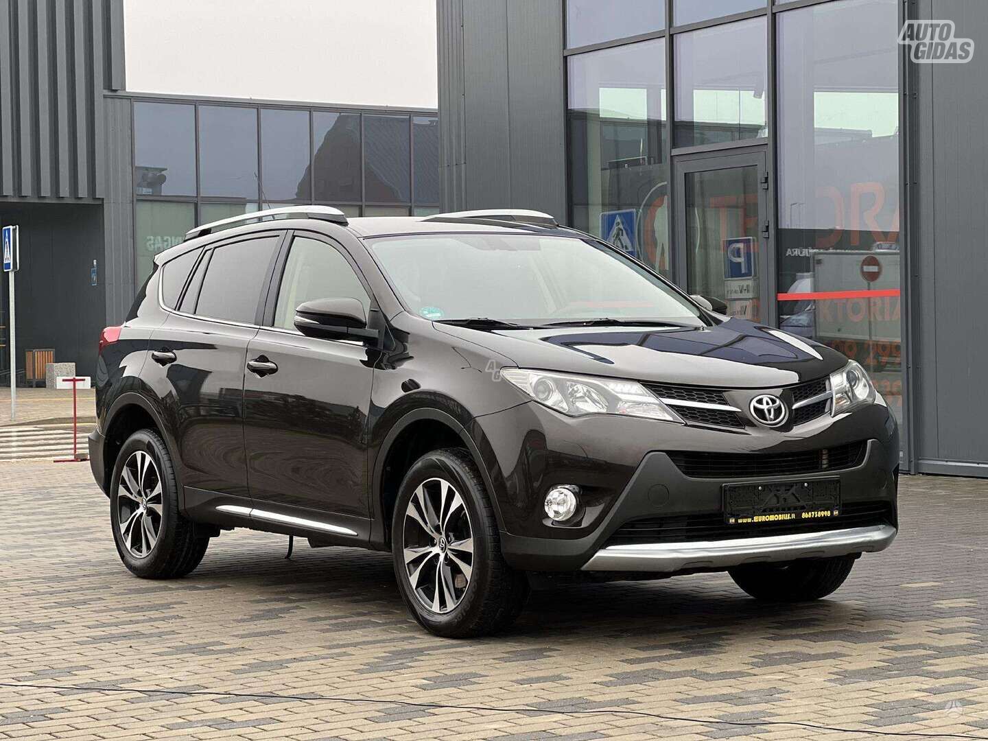 Toyota RAV4 2015 y Off-road / Crossover