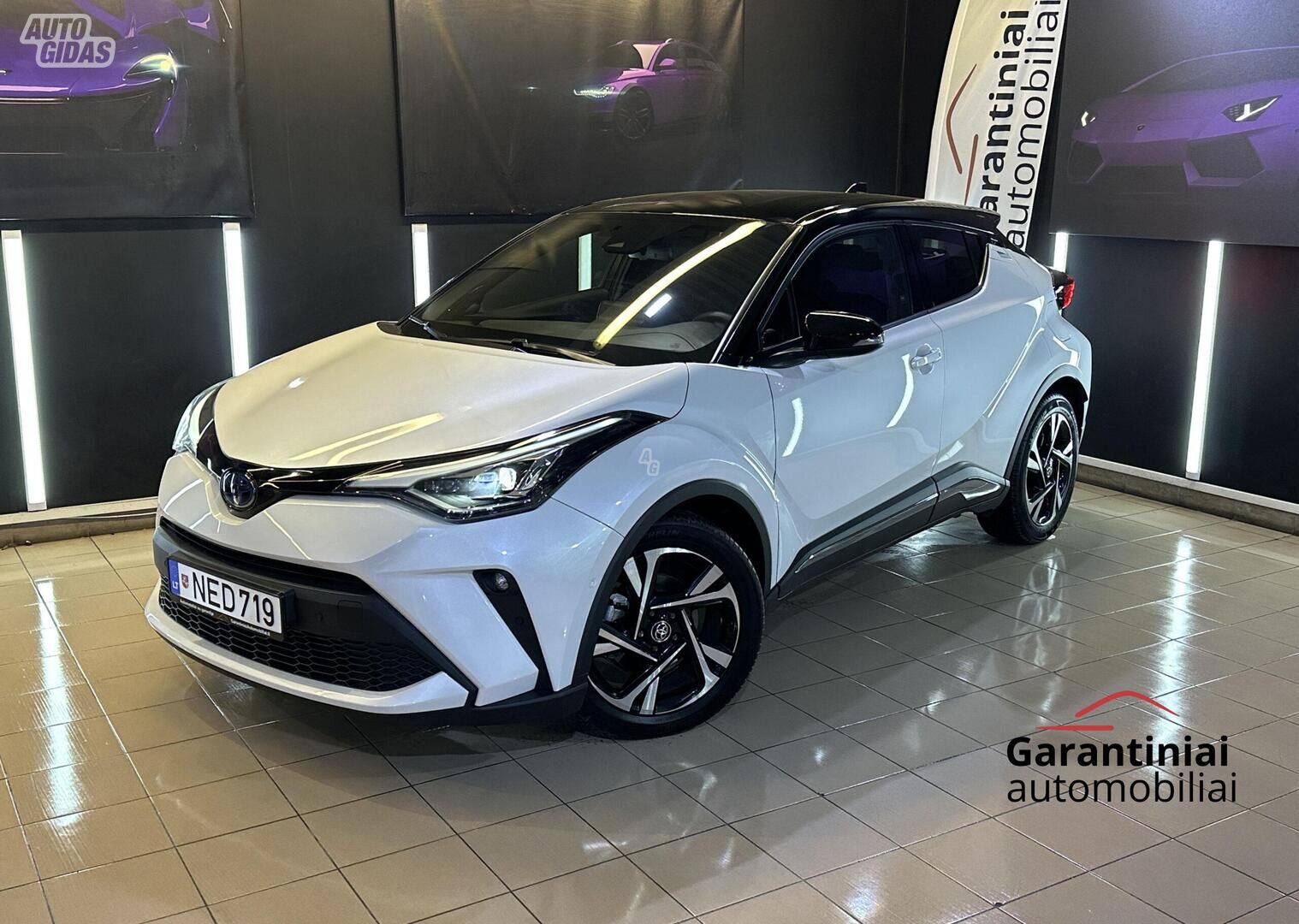 Toyota C-HR 2022 г Внедорожник / Кроссовер