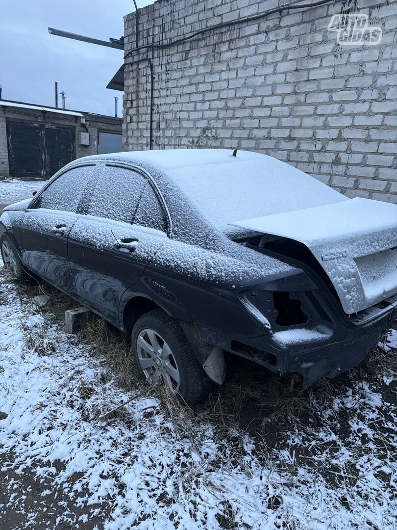 Mercedes-Benz 220 2009 г запчясти