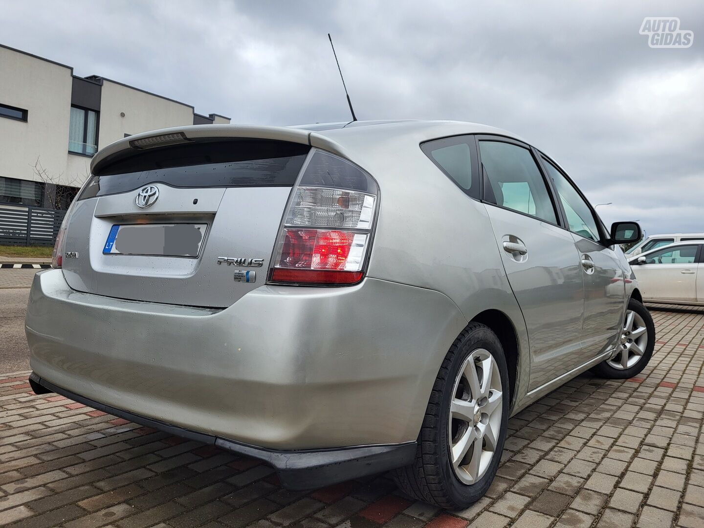 Toyota Prius 2005 г Хэтчбек