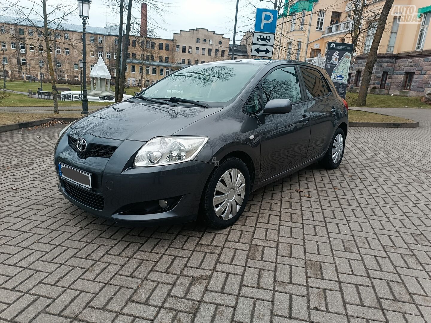 Toyota Auris D-4D 2008 m