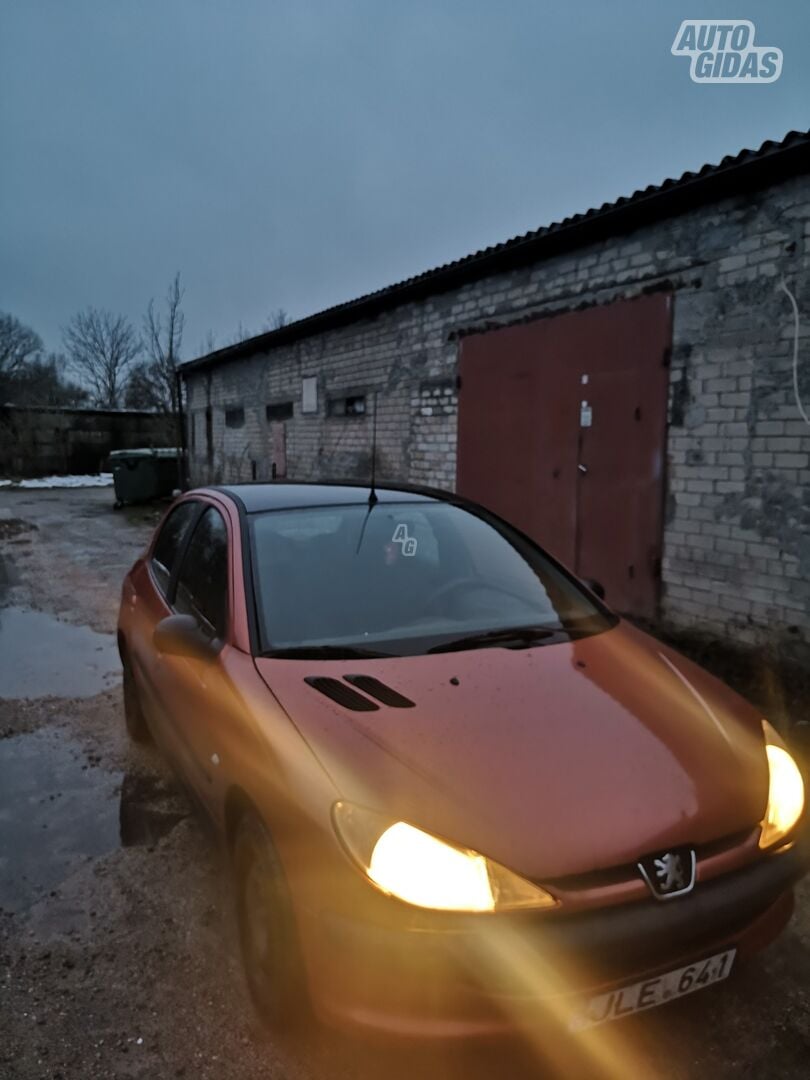 Peugeot 206 2000 г Хэтчбек