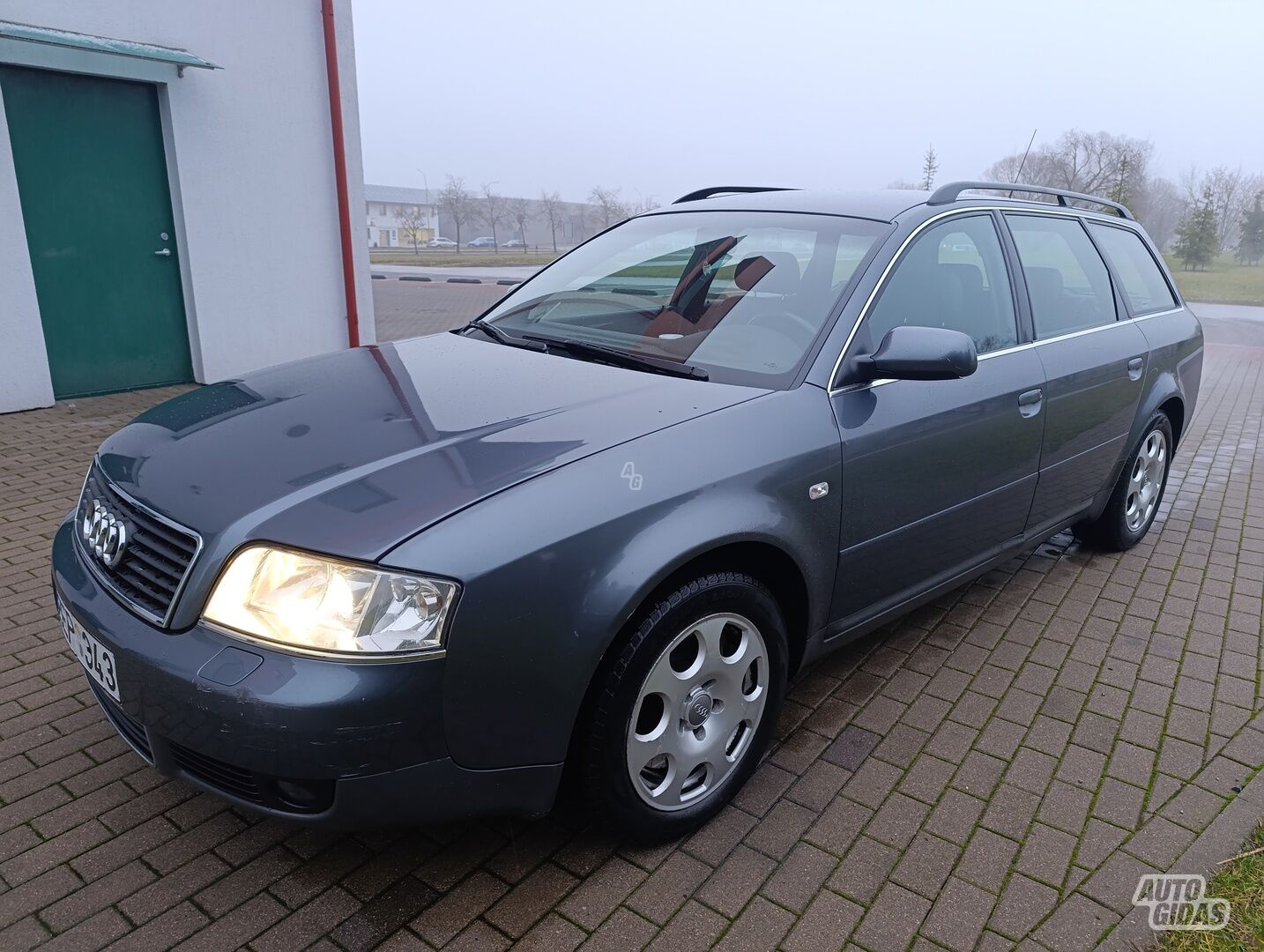 Audi A6 2002 m Universalas