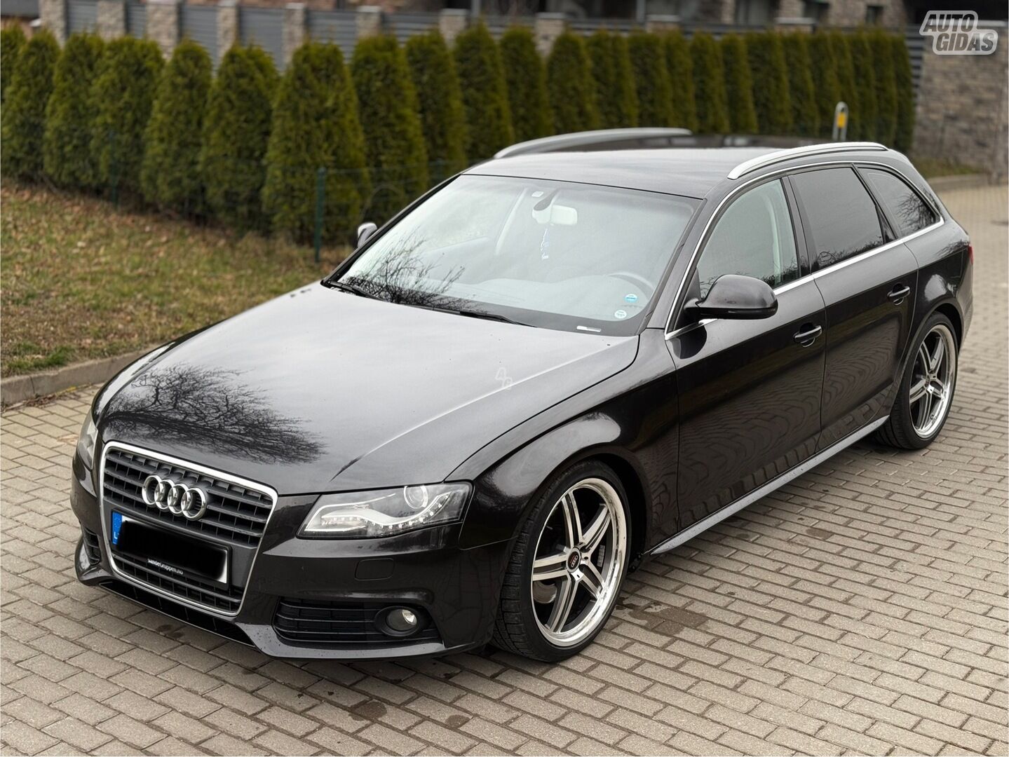 Audi A4 2010 m Universalas