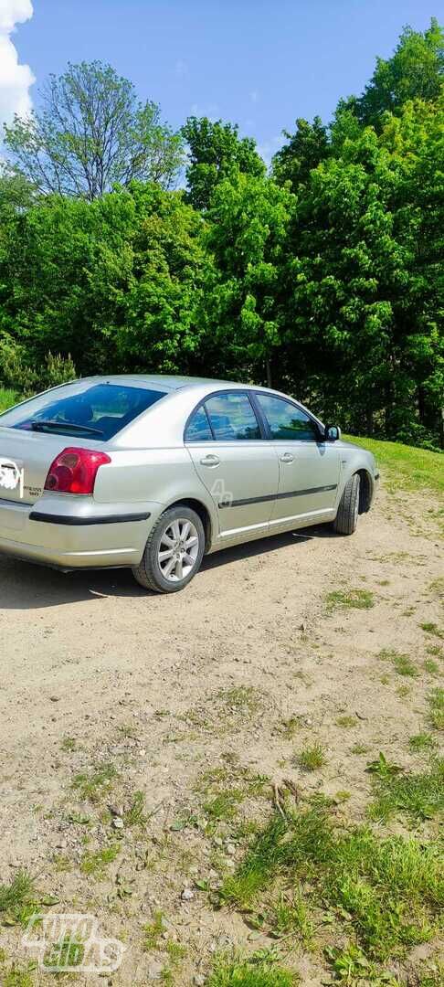 Toyota Avensis 2004 y Hatchback