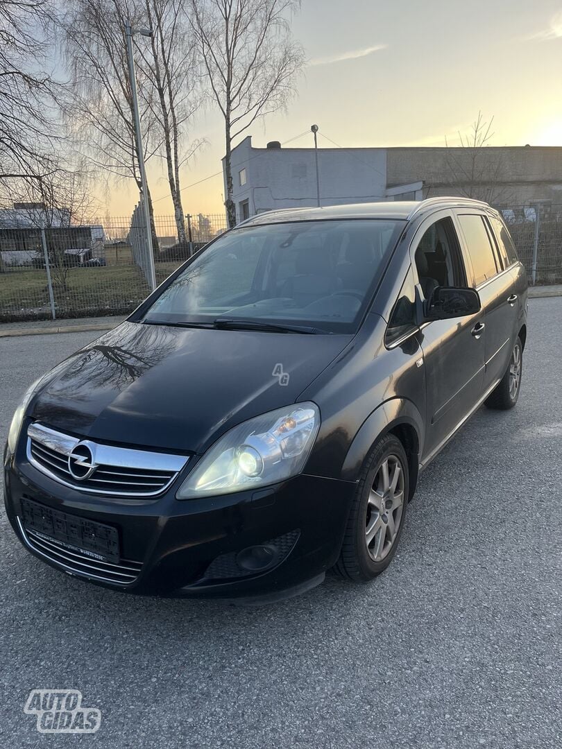 Opel Zafira 2009 г Минивэн