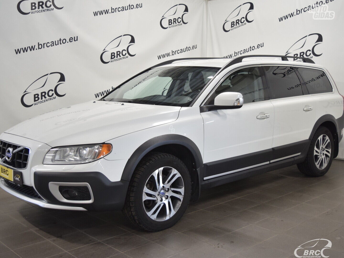 Volvo XC 70 D5 AWD A/T 2011 г