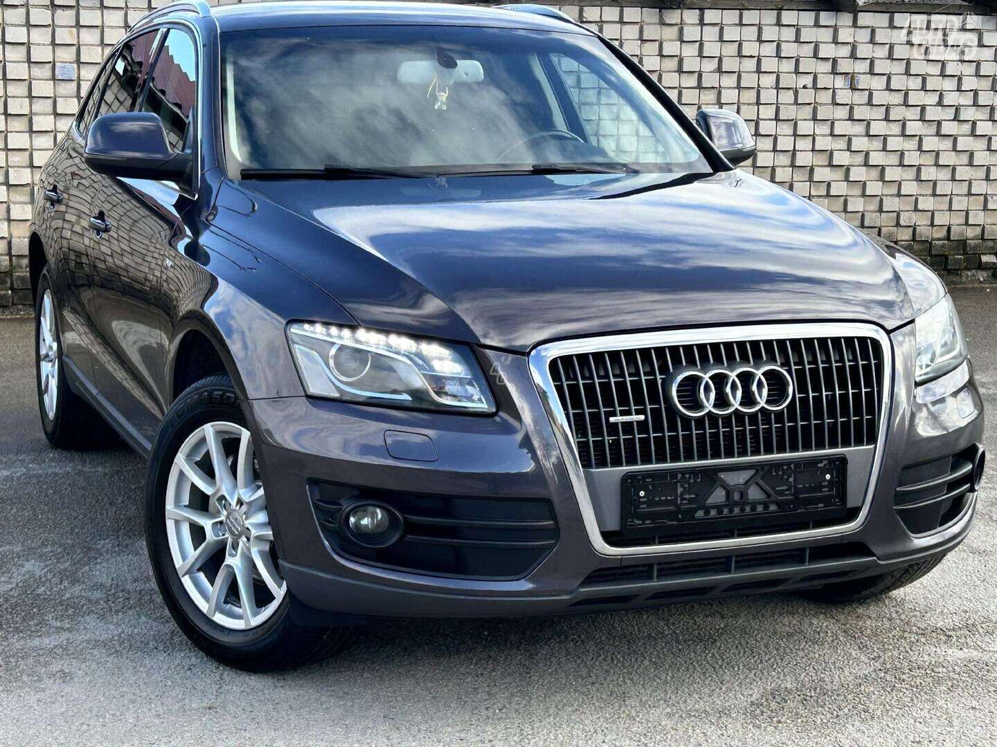 Audi Q5 2011 y Off-road / Crossover