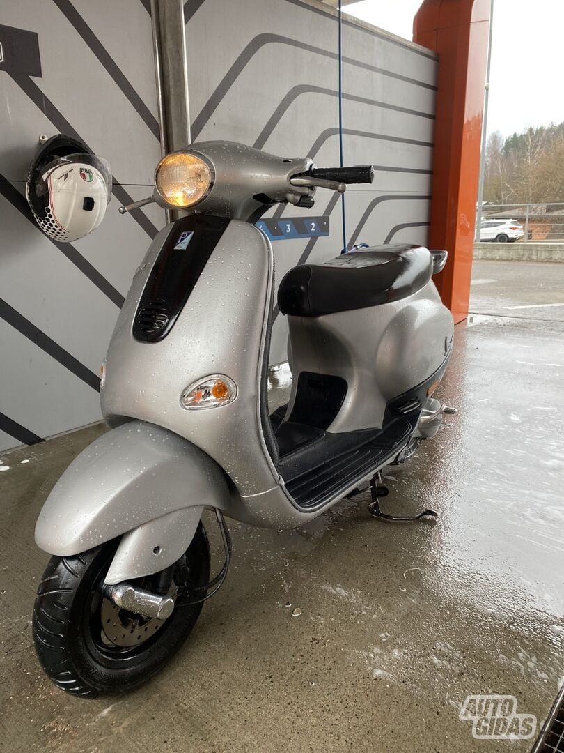 Piaggio Vespa 2002 m Motoroleris / Mopedas