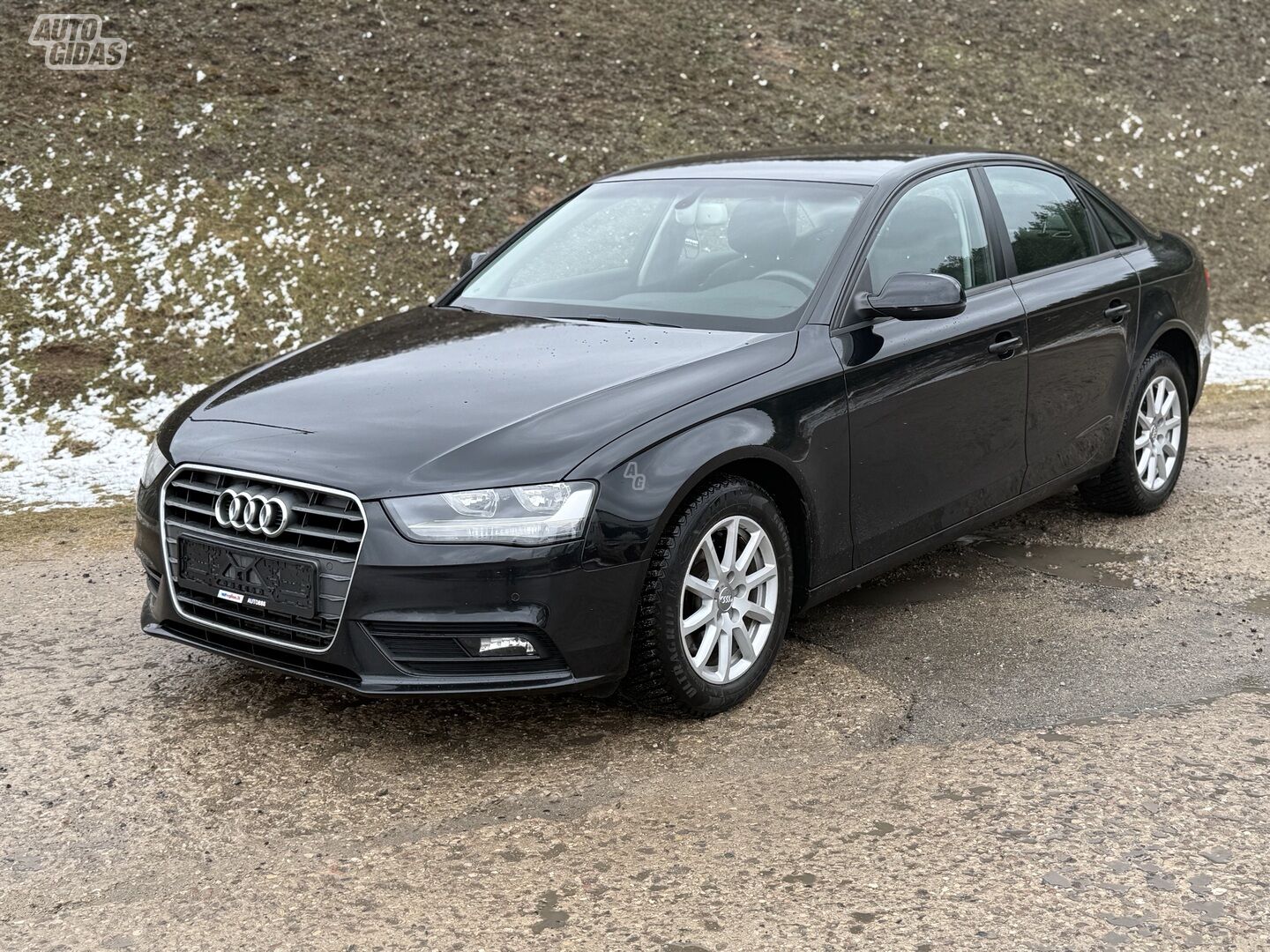 Audi A4 2013 г Седан