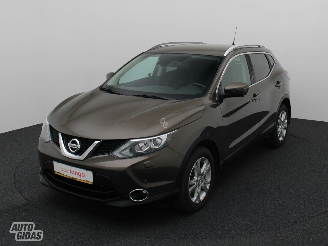 Nissan Qashqai 2015 г Внедорожник / Кроссовер