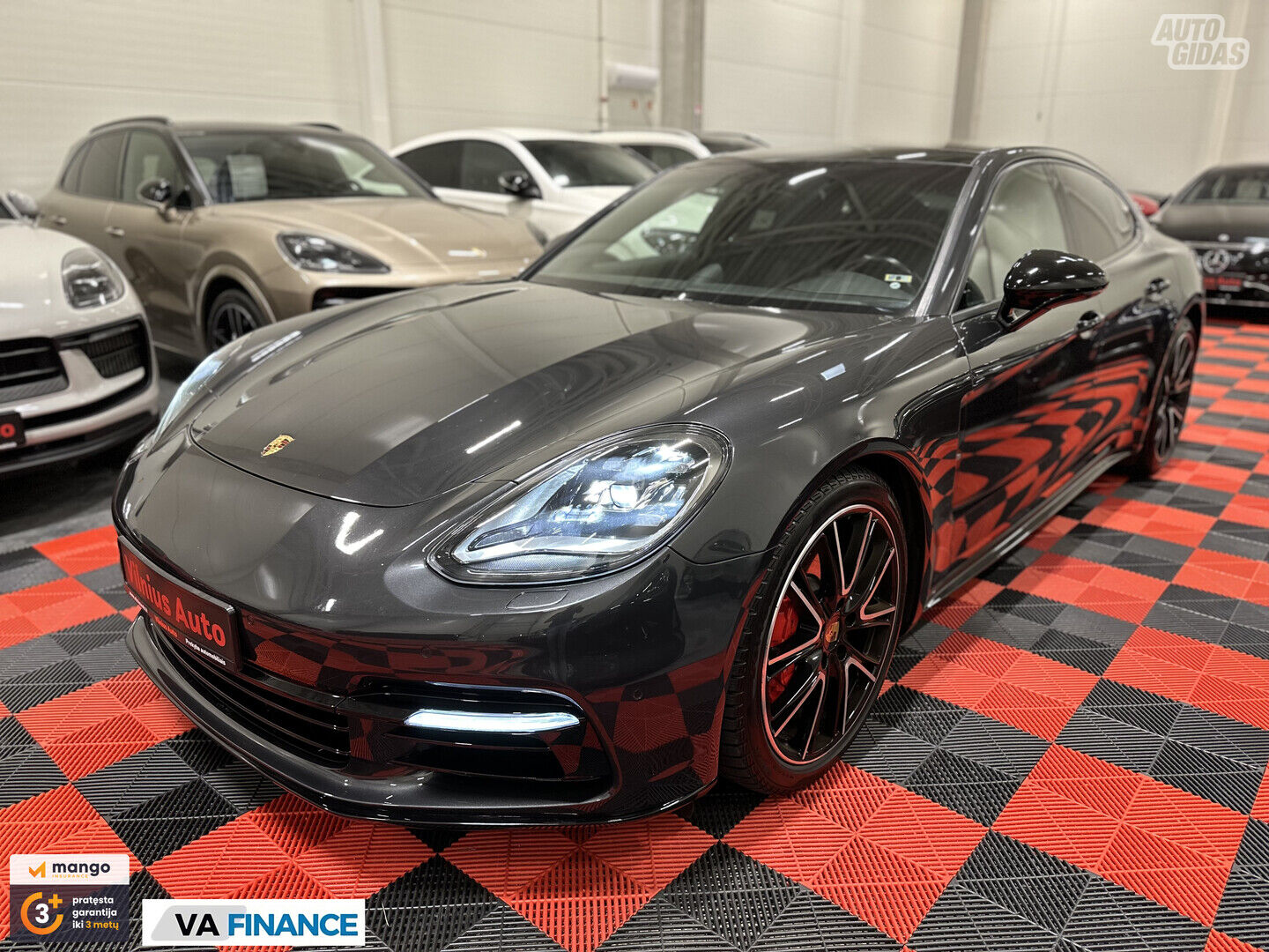 Porsche Panamera 2019 y Sedan