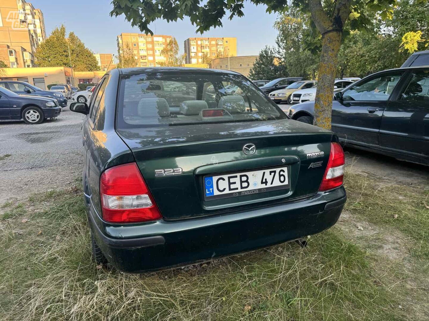 Mazda 323 2001 г Седан