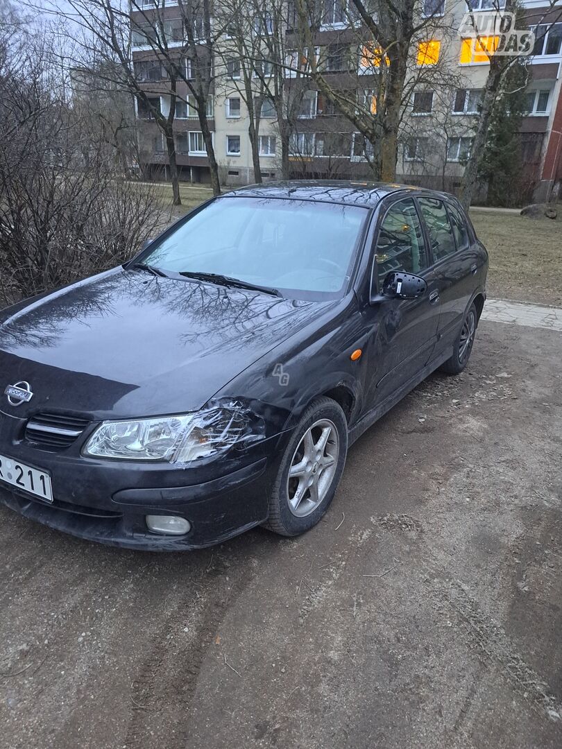 Nissan Almera 2002 m Hečbekas