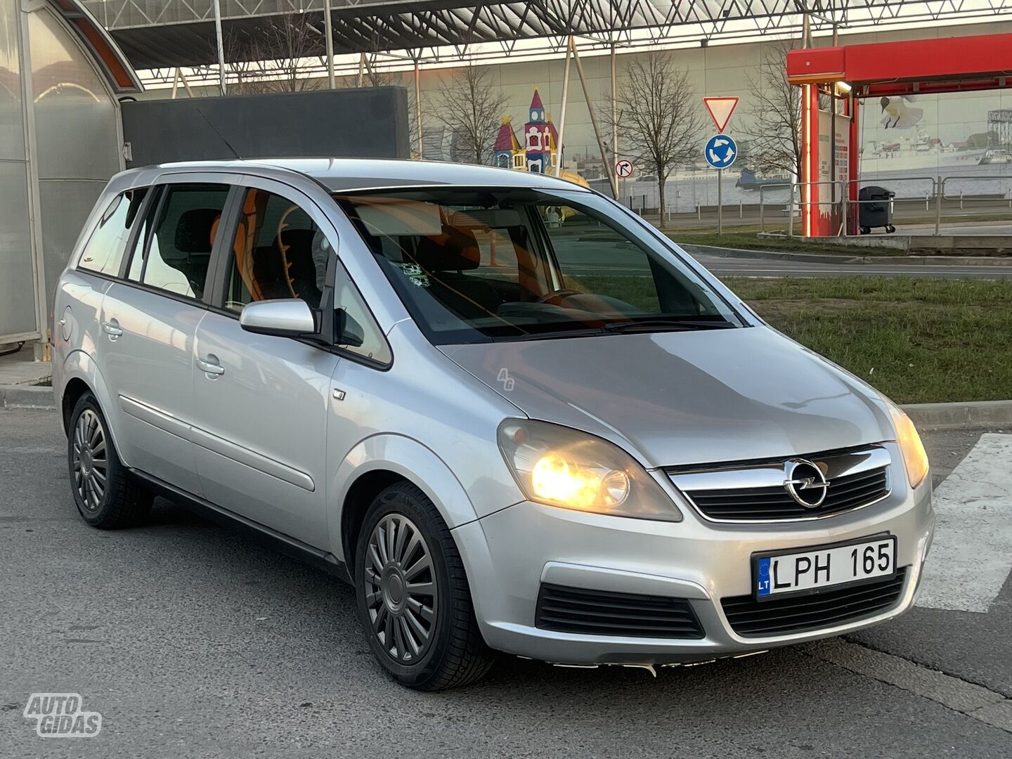 Opel Zafira 2006 y Van