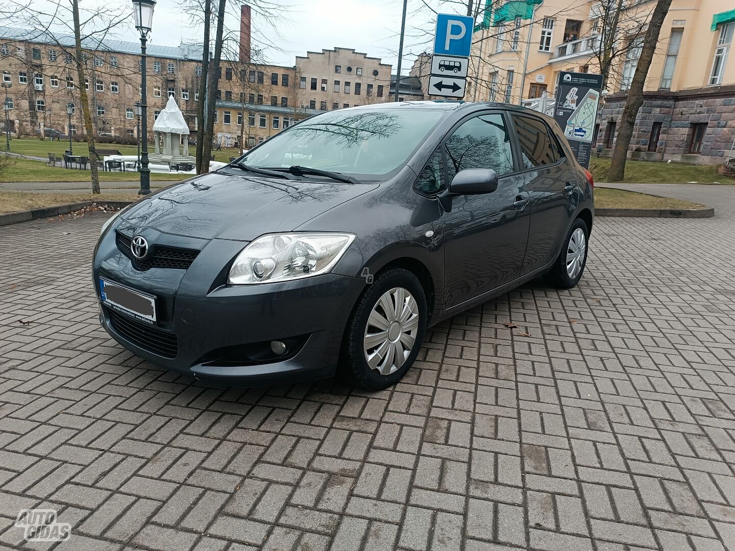 Toyota Auris 2008 г Хэтчбек