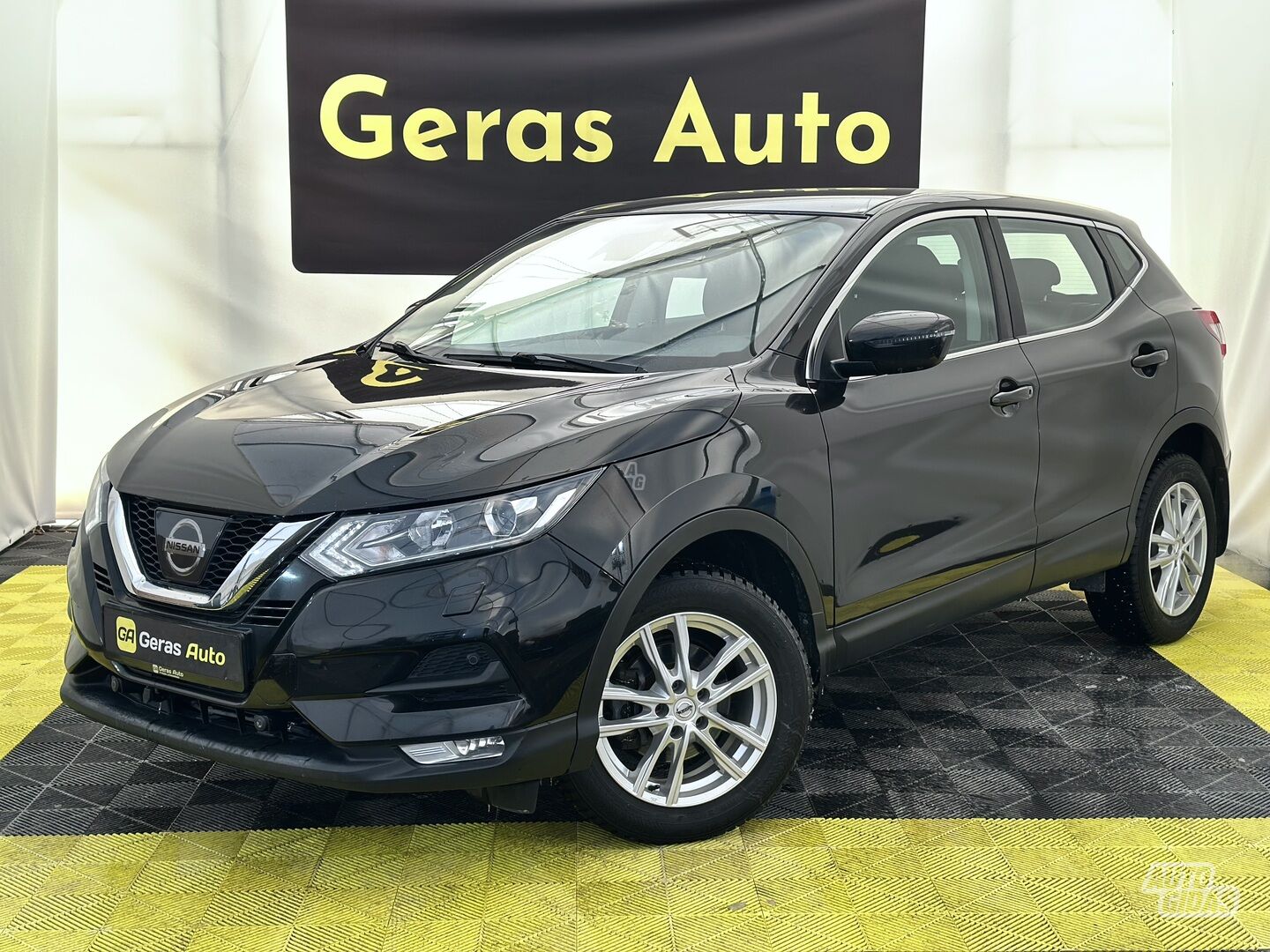 Nissan Qashqai 2018 y Off-road / Crossover