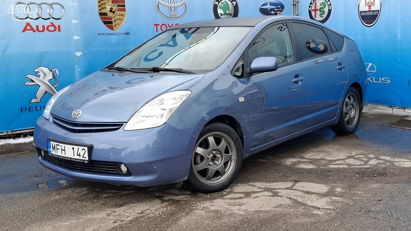 Toyota Prius 2004 г Хэтчбек