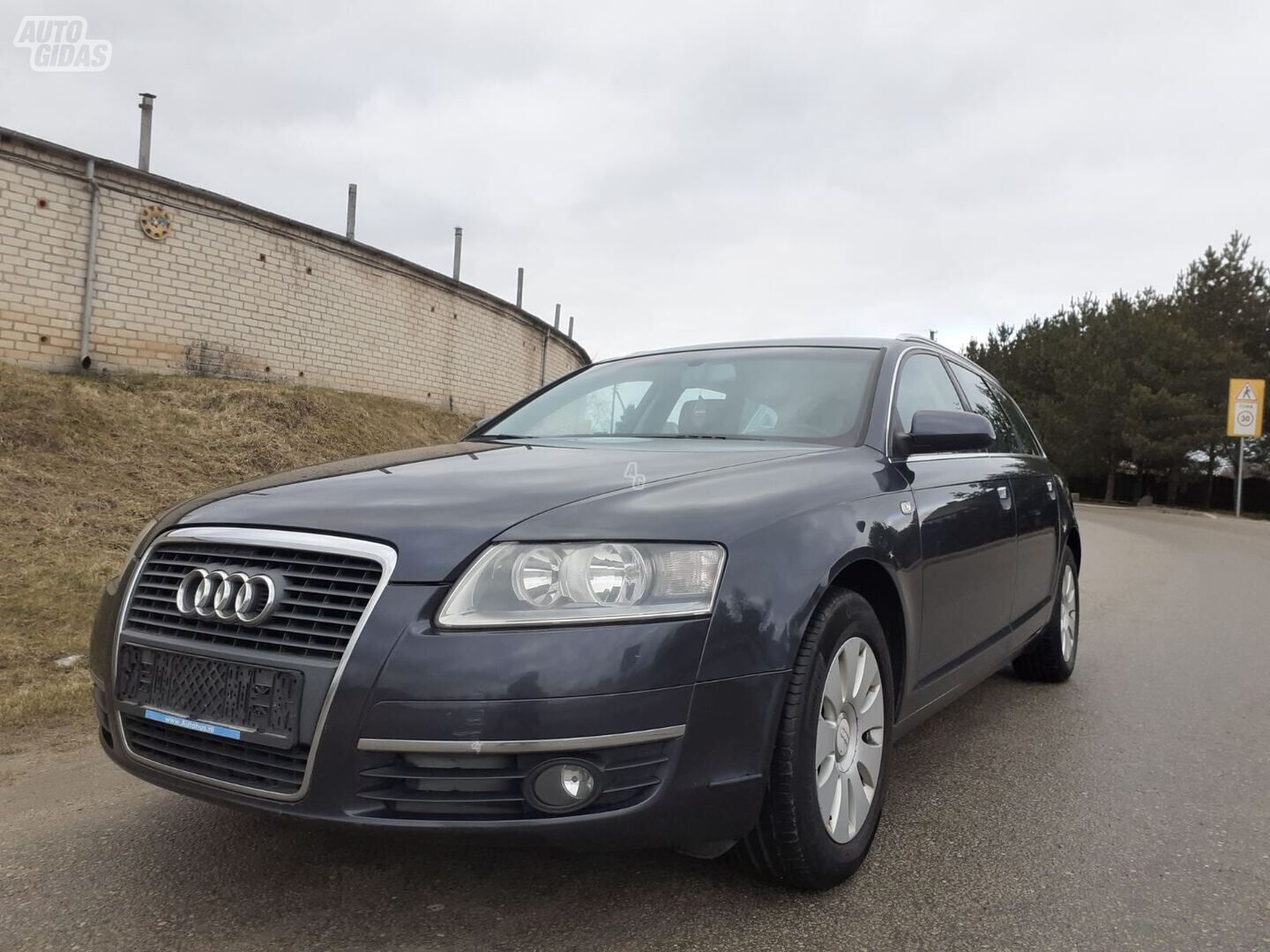 Audi A6 2008 m Universalas