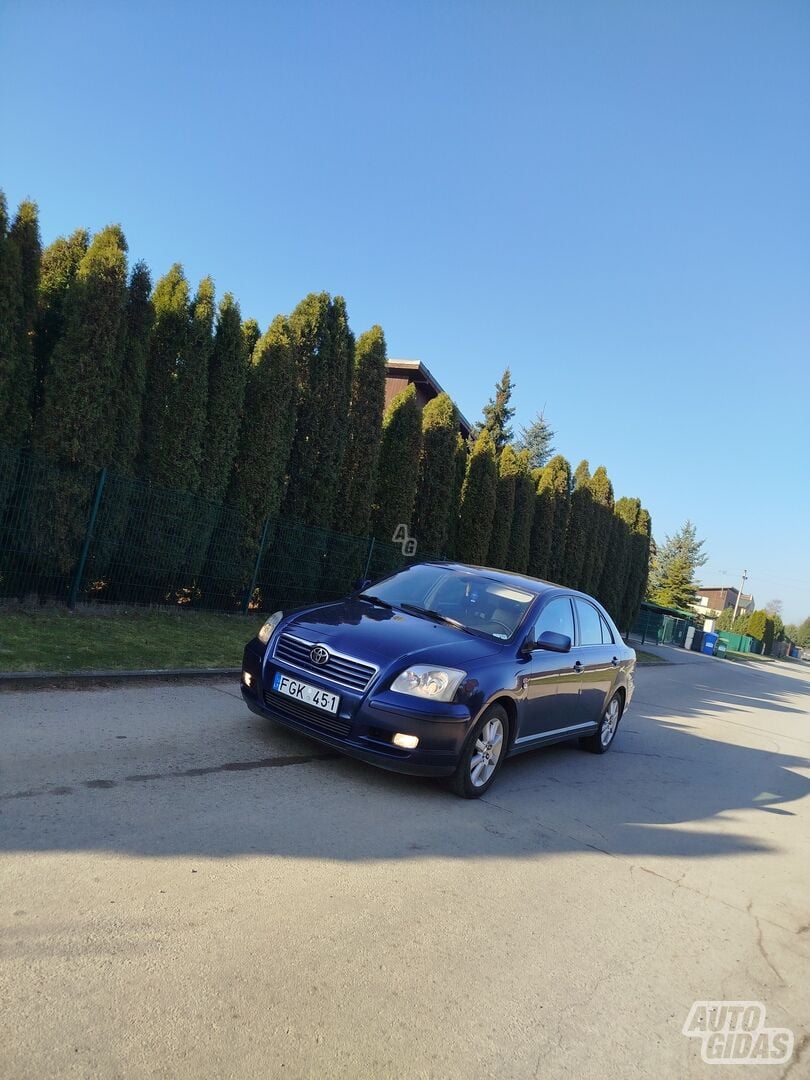 Toyota Avensis D-4D 2005 г