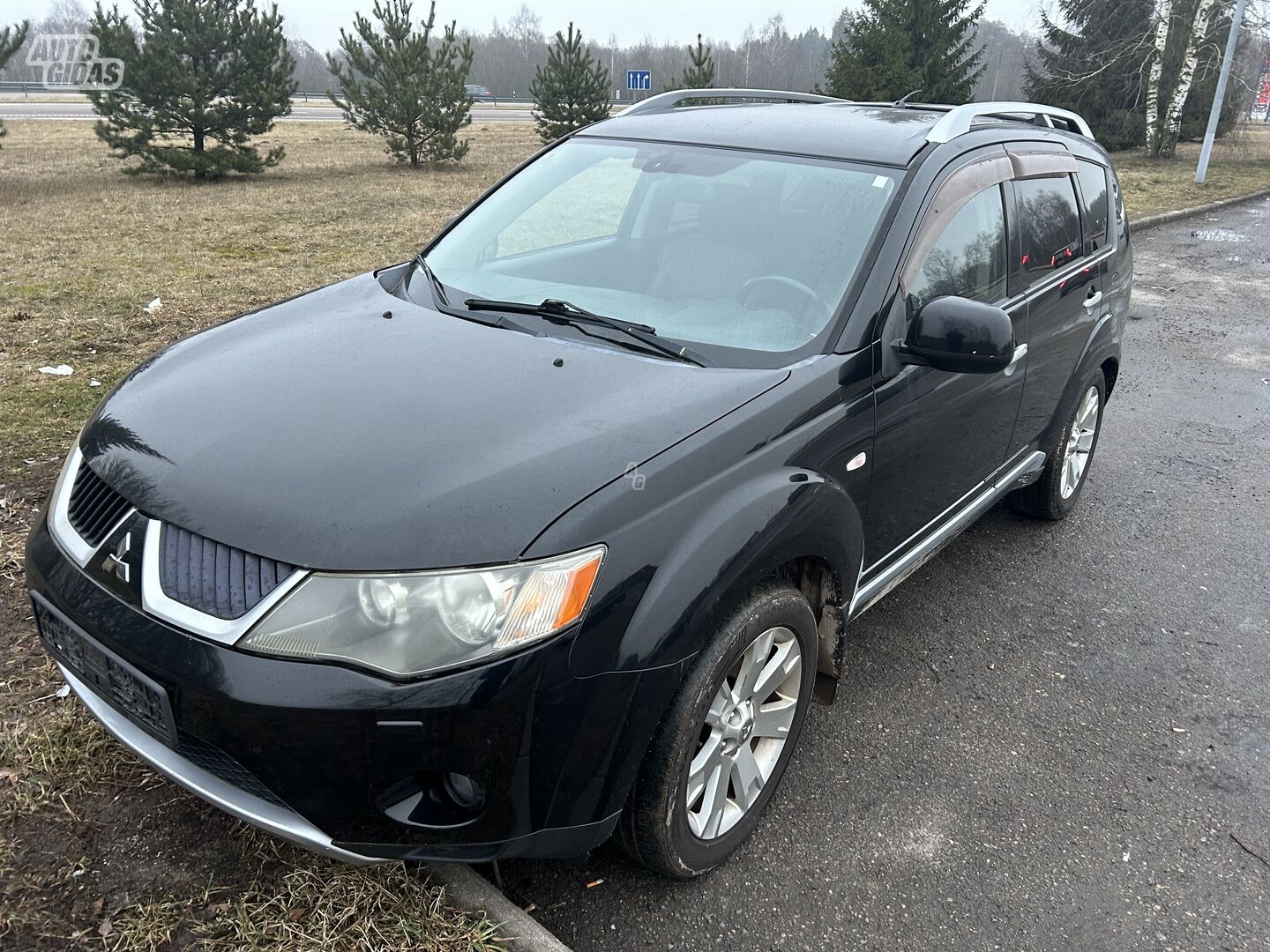 Mitsubishi Outlander 2010 y Off-road / Crossover