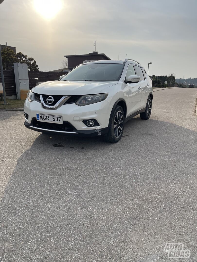 Nissan X-Trail 2015 y Off-road / Crossover