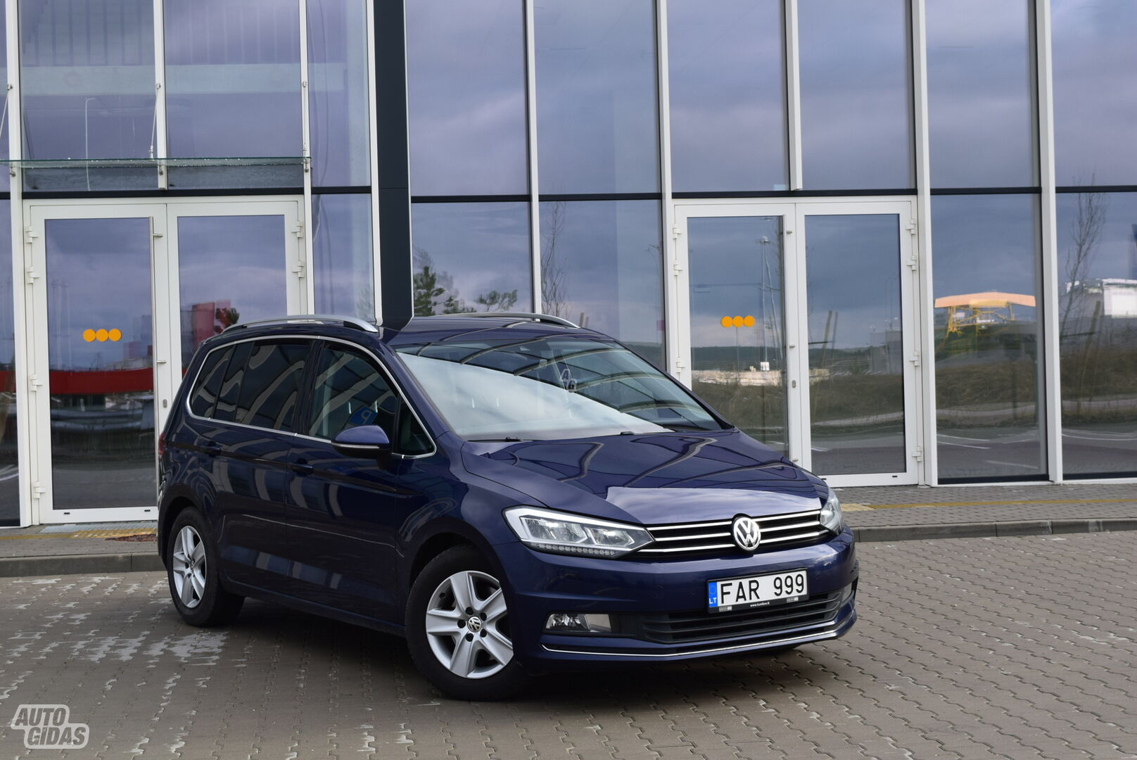 Volkswagen Touran 2015 г Минивэн