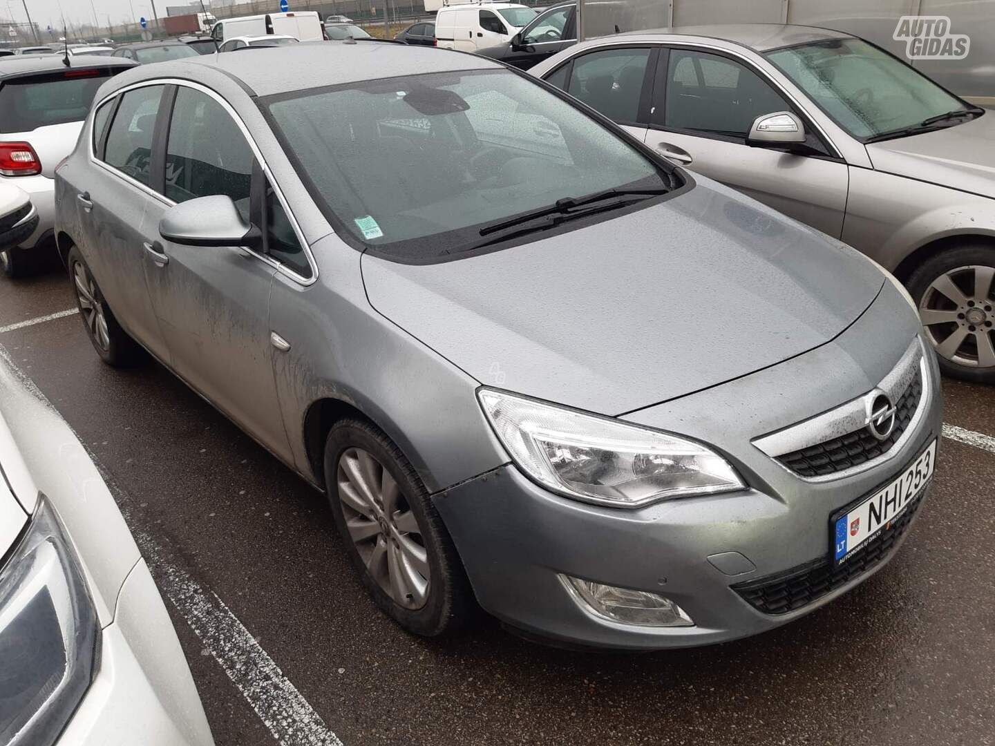 Opel Astra TDI 2011 y