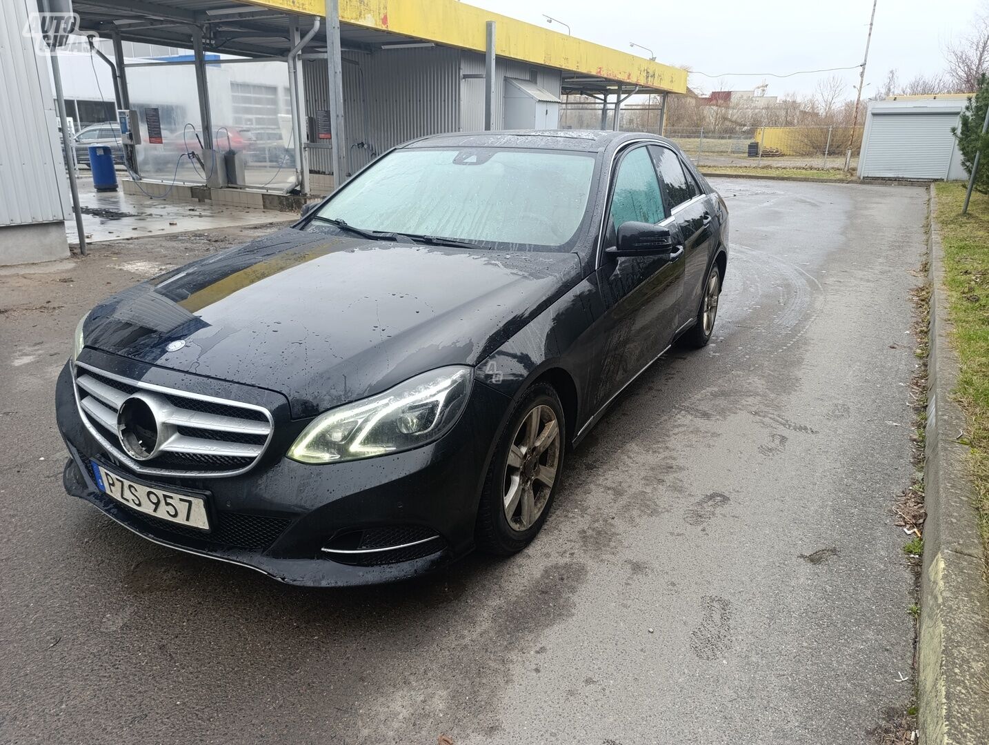 Mercedes-Benz E 220 2015 m Sedanas