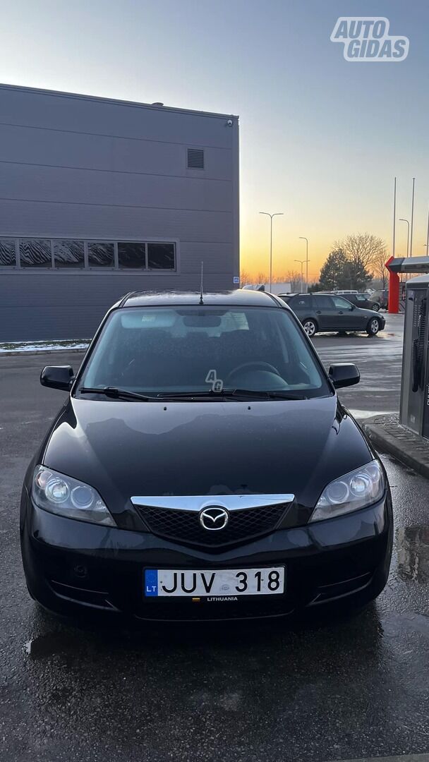 Mazda 2 2005 г Хэтчбек