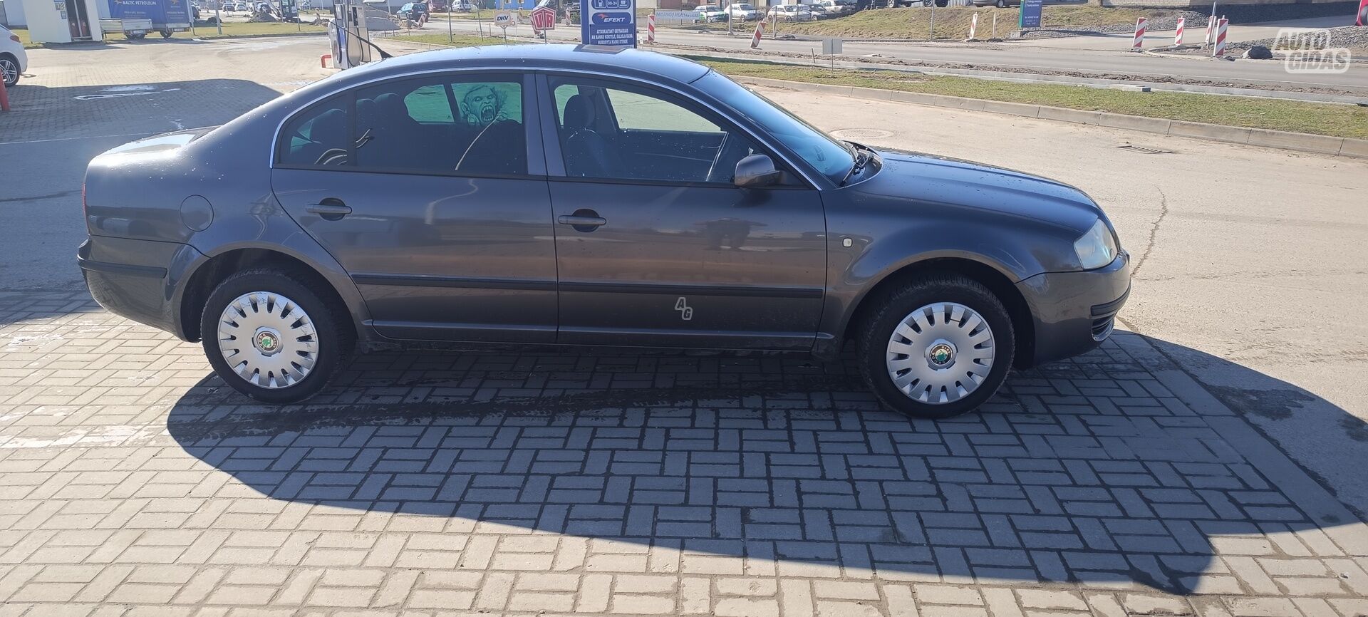 Skoda Superb 2005 г Седан