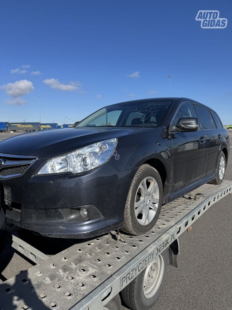 Subaru Legacy 2010 y Wagon