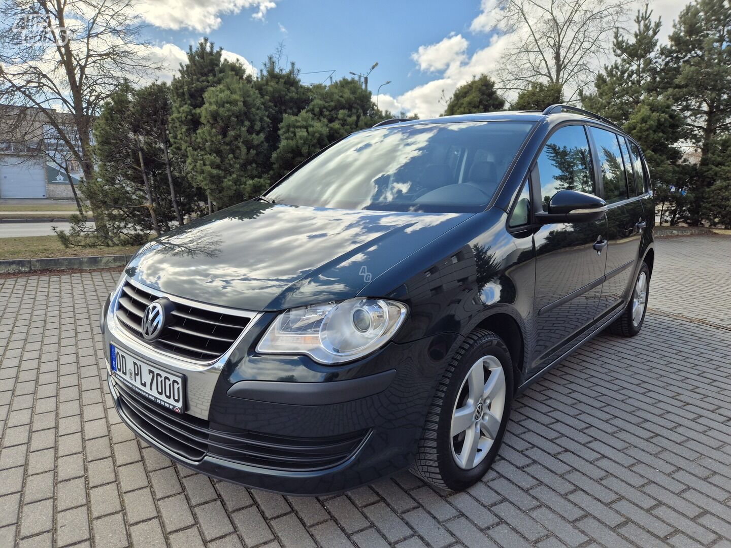 Volkswagen Touran 2010 г Минивэн