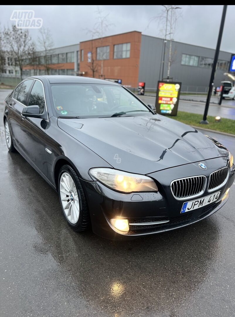 Bmw 530 2011 г Седан