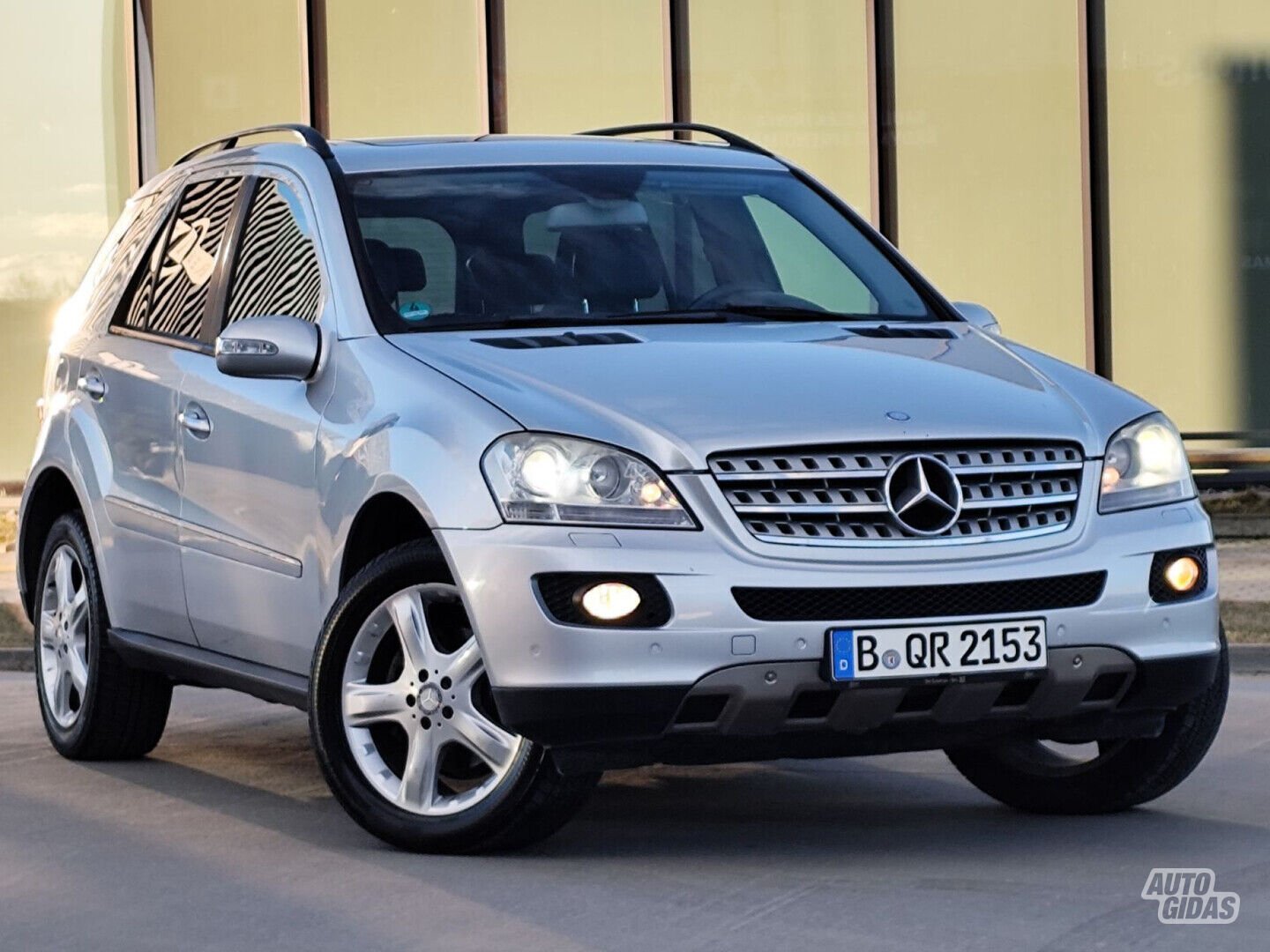 Mercedes-Benz ML 320 2008 г Внедорожник / Кроссовер