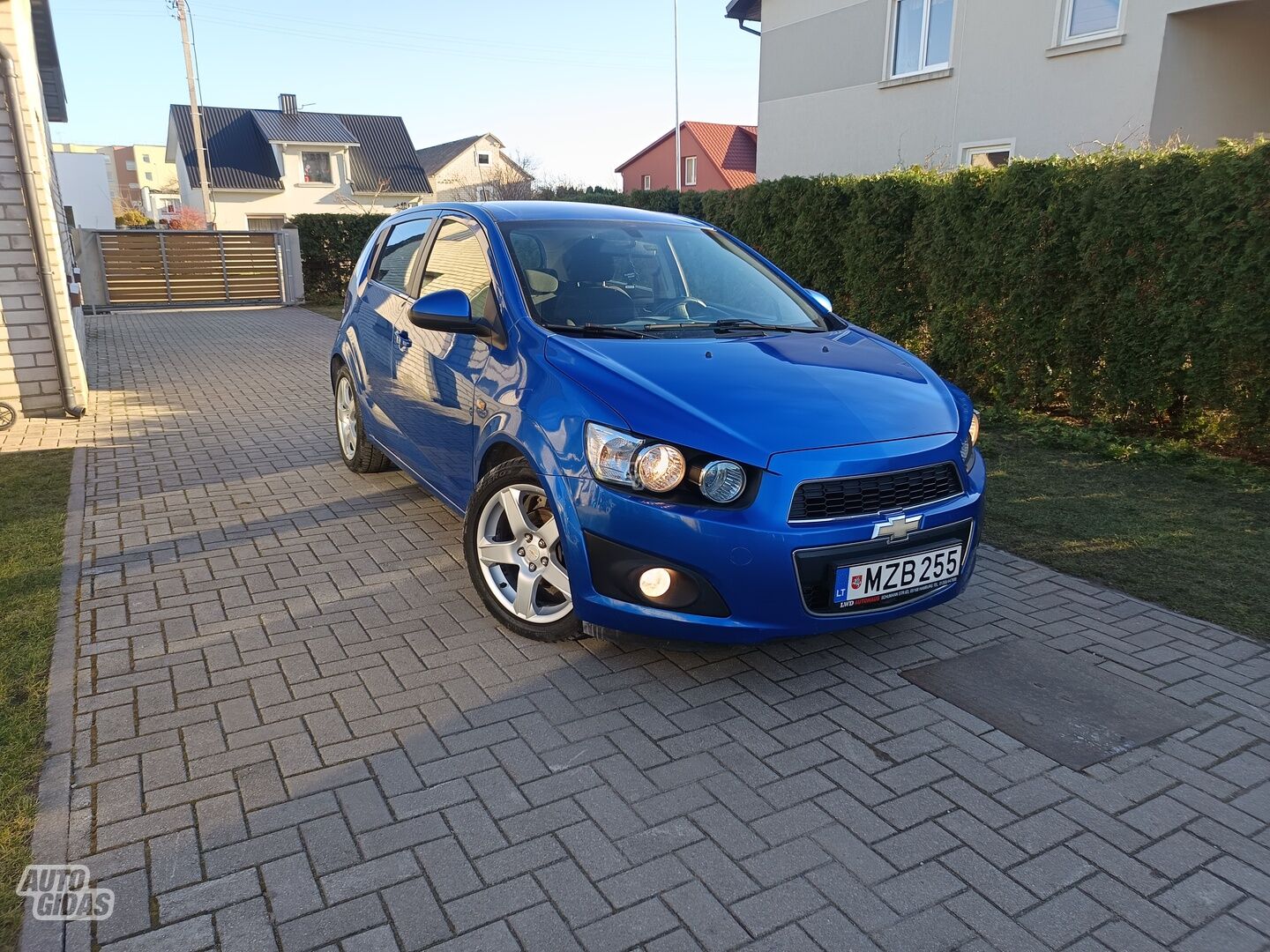 Chevrolet Aveo 2012 г Хэтчбек