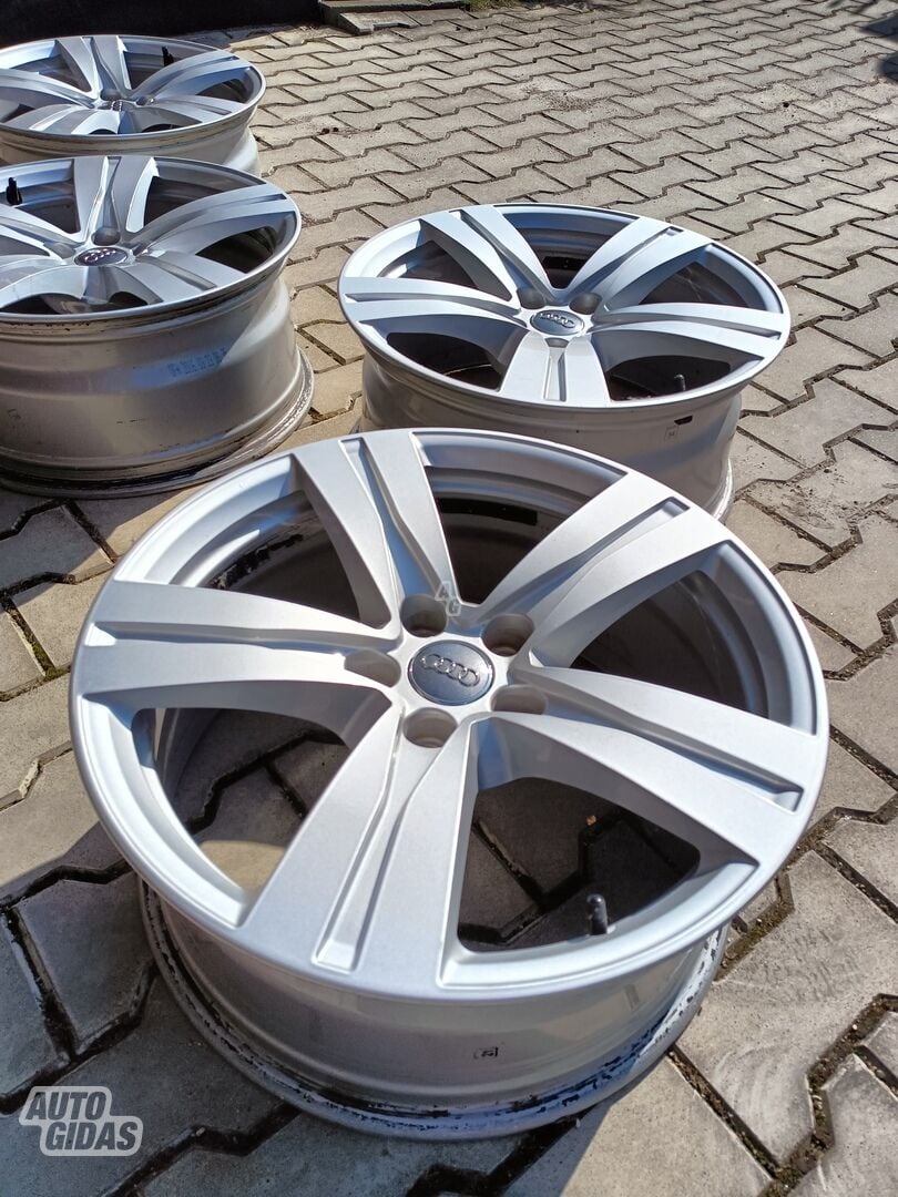 Audi light alloy R18 rims