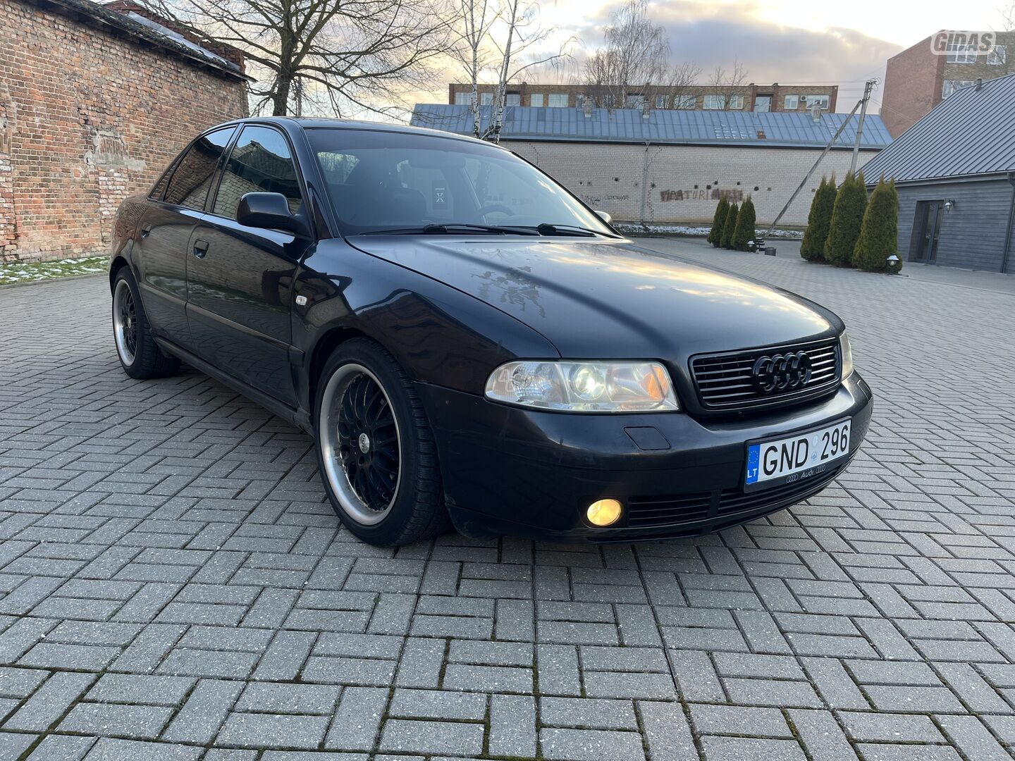 Audi A4 1999 m Sedanas