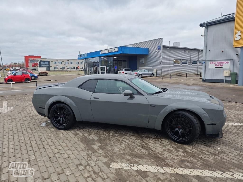 Dodge Challenger 2020 m Coupe