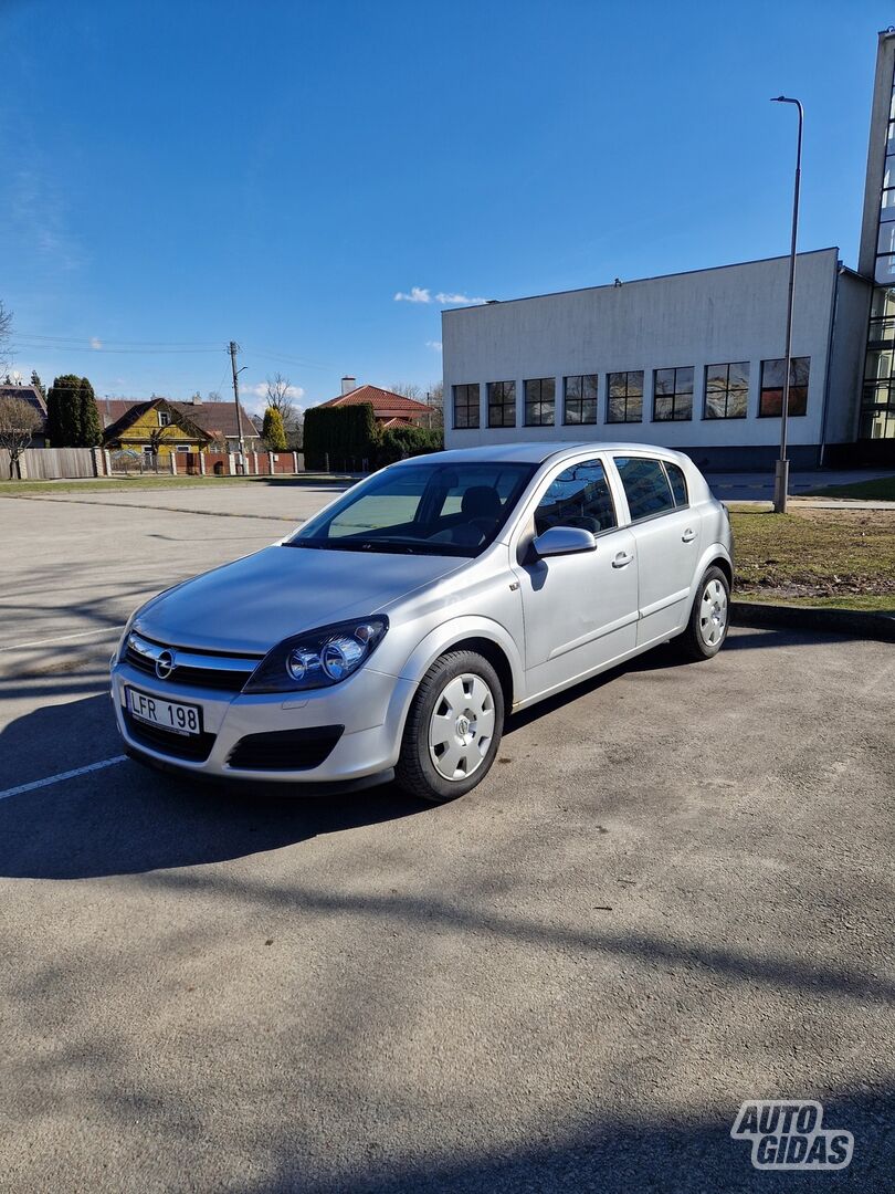 Opel Astra 2006 m Hečbekas