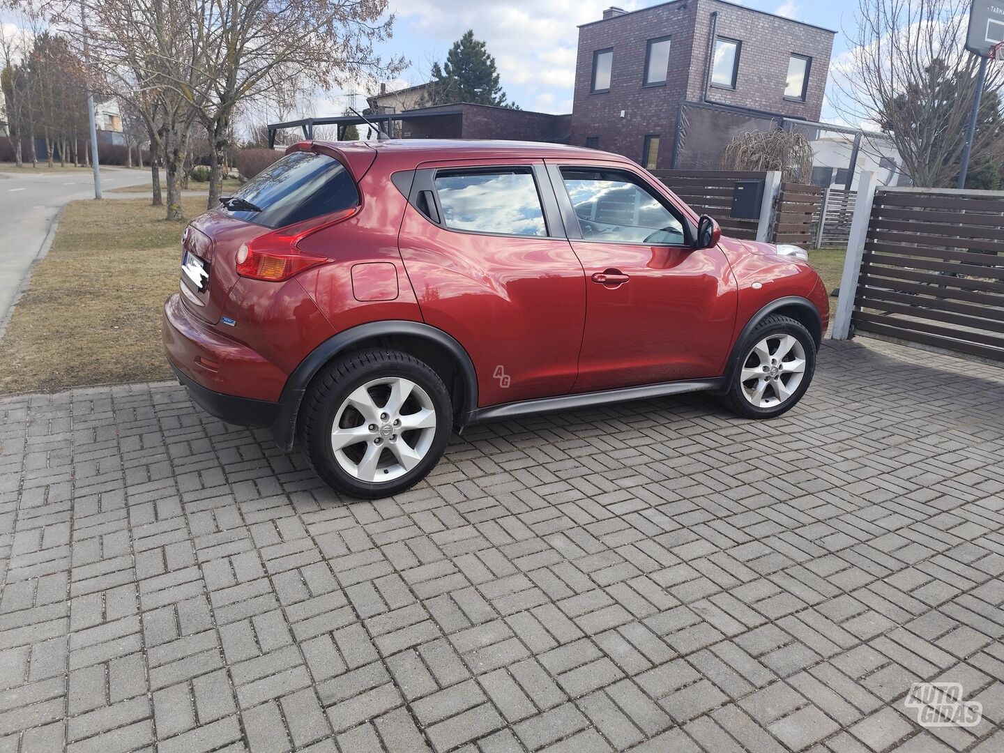 Nissan Juke 2012 m Visureigis / Krosoveris