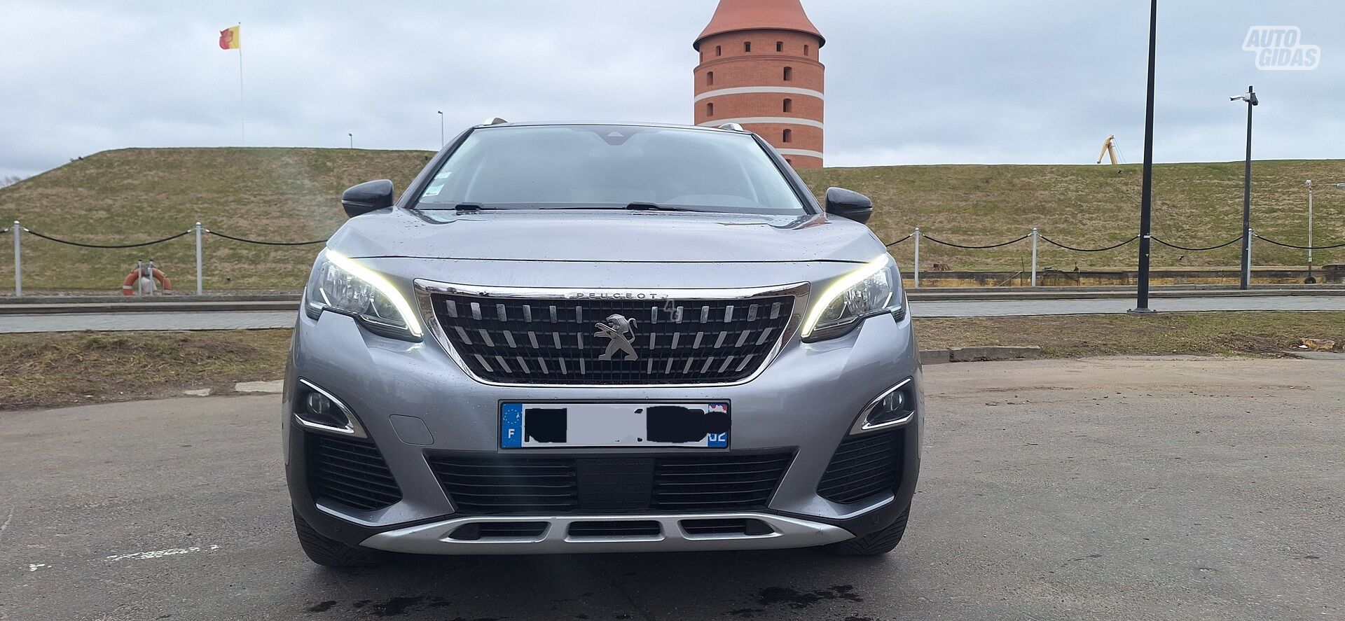 Peugeot 3008 BlueHDi 2018 y