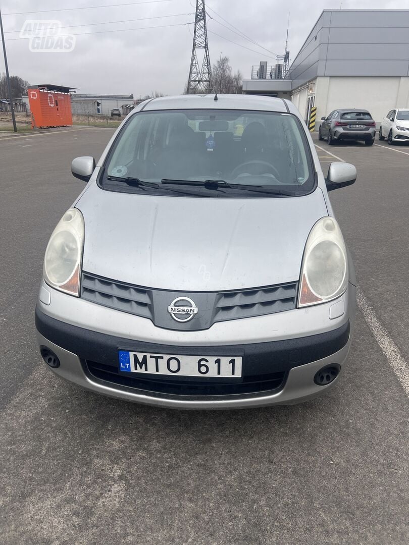 Nissan Note 2006 г Хэтчбек