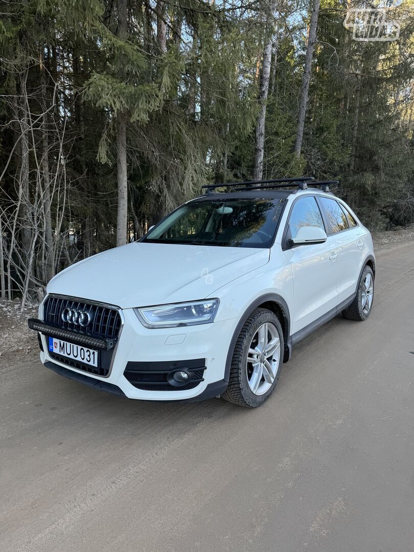 Audi Q3 2012 y Off-road / Crossover