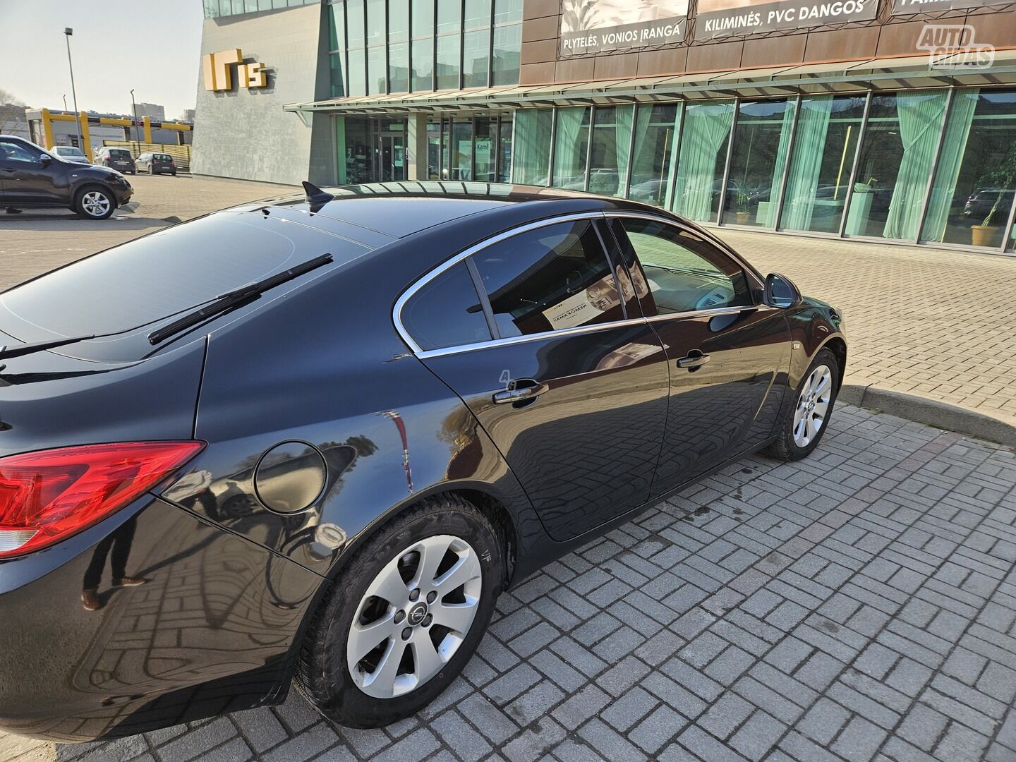 Opel Insignia 2010 y Sedan