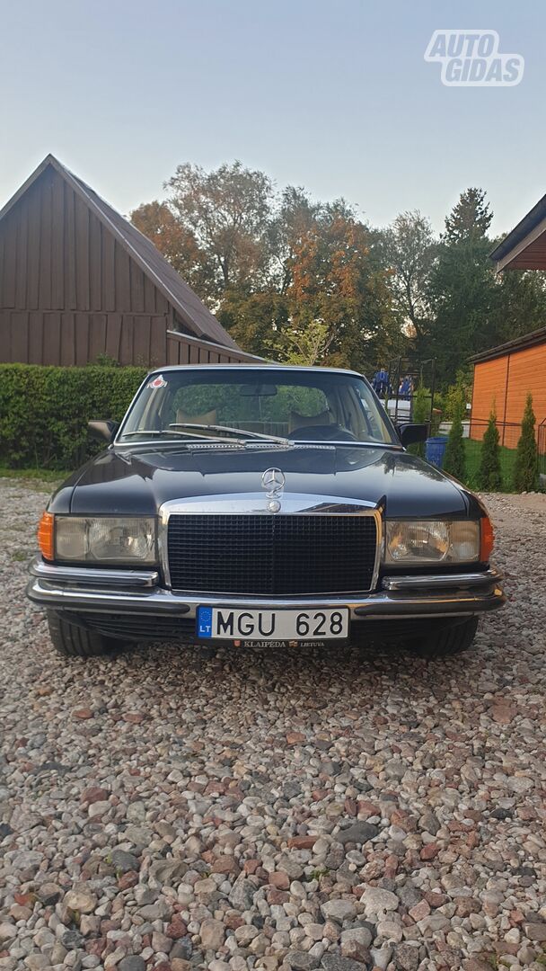 Mercedes-Benz 1974 г Седан