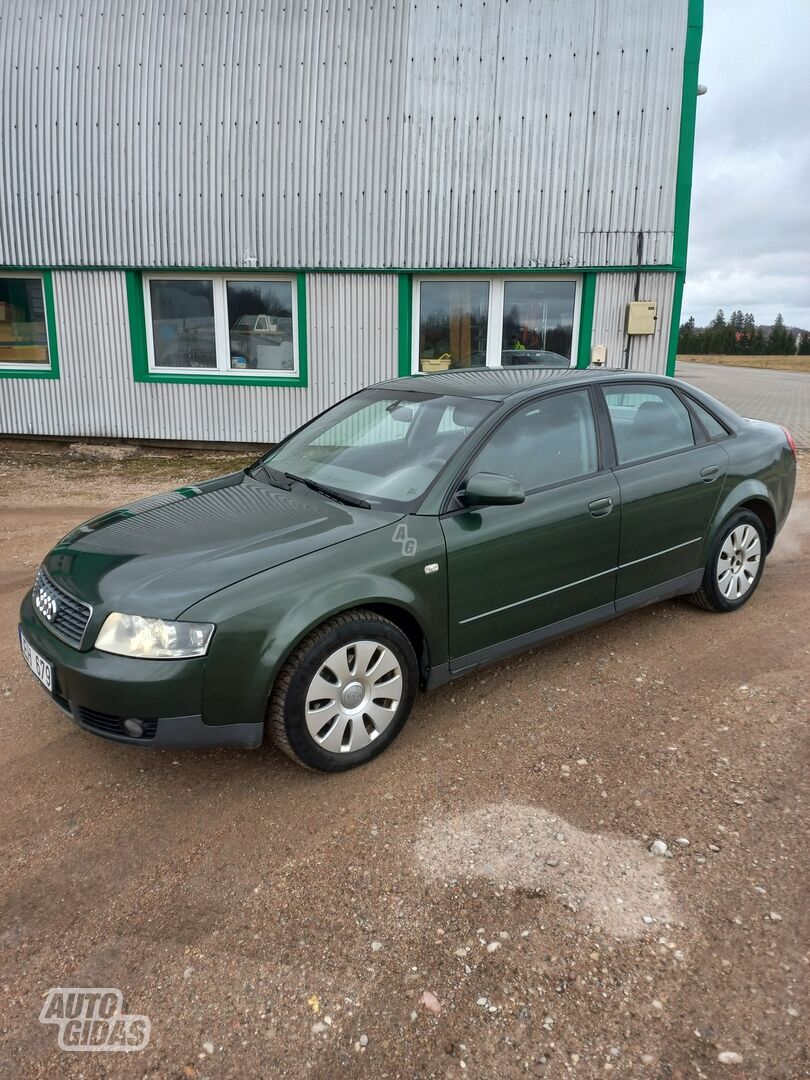 Audi A4 2002 г Седан