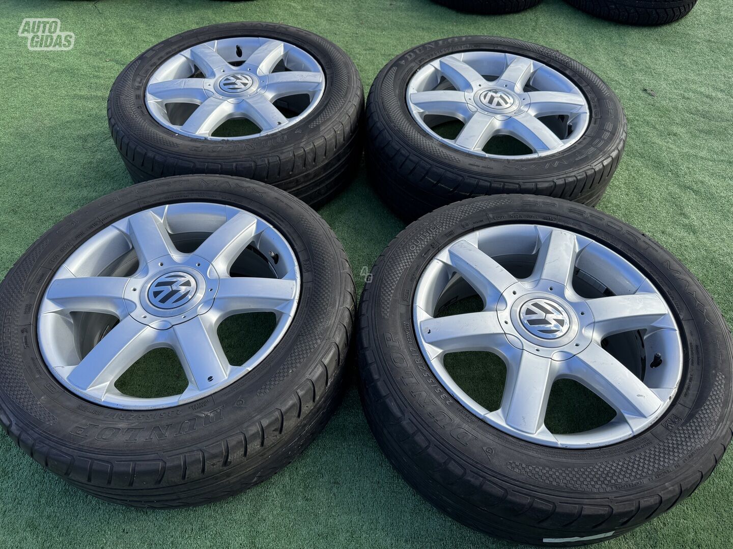 Volkswagen Siunciam, 7.5J ET55 light alloy R17 rims