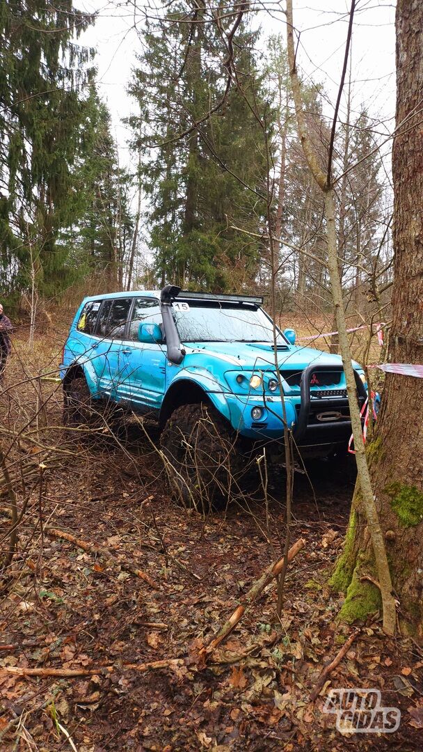 Mitsubishi Pajero 2005 г Внедорожник / Кроссовер