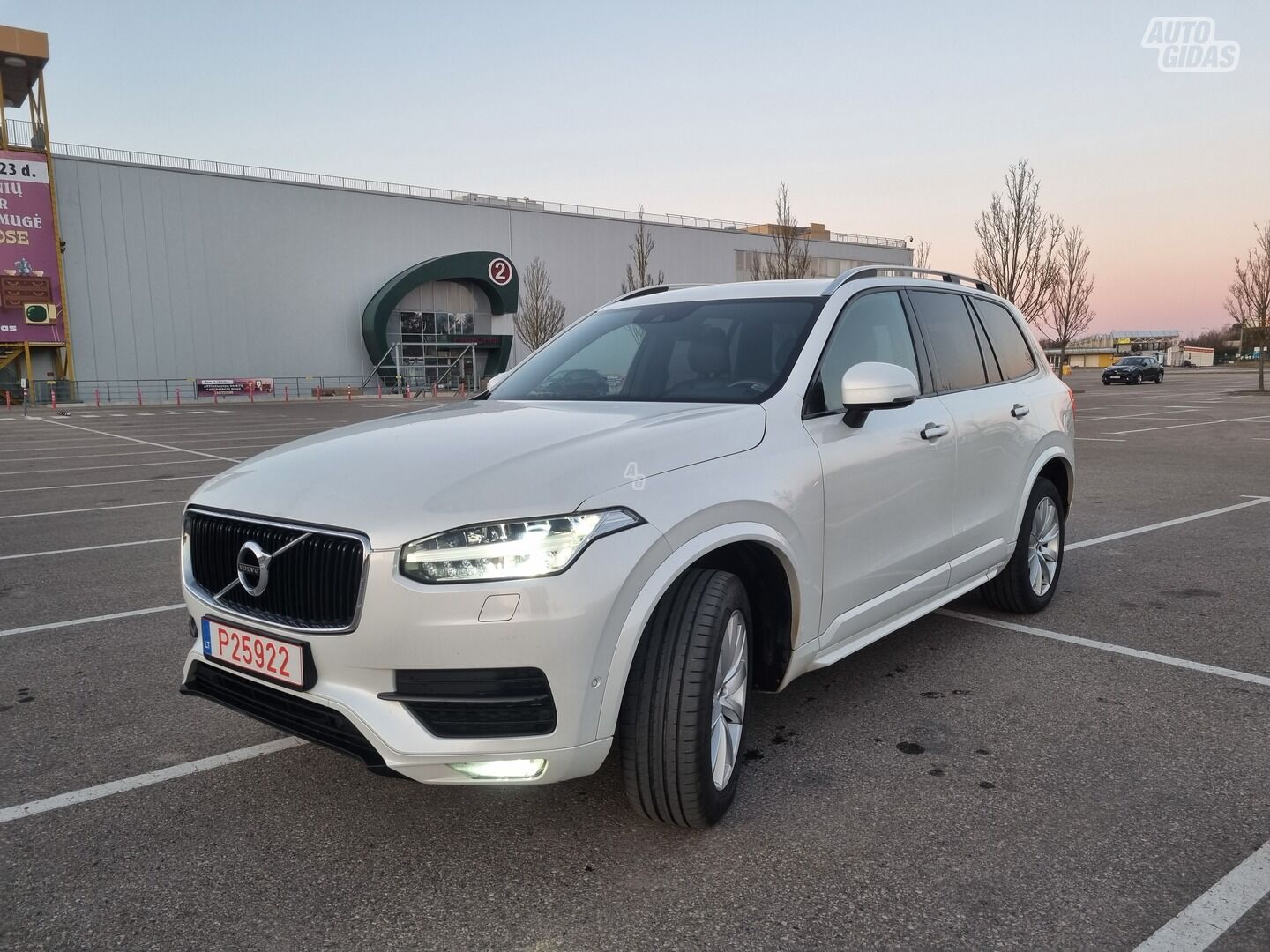 Volvo XC90 2015 г Внедорожник / Кроссовер